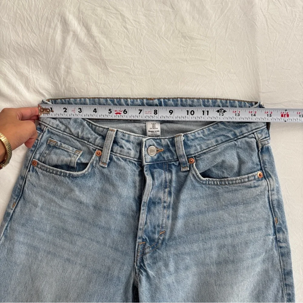 Low Rise Baggy Jeans - Picture 4 of 8